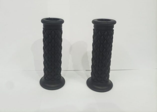RACE GRIP DIAMOND CUT CACE RACER  RETRO BOBBER MOTORCYCLE SIDE HOLE - Image 6